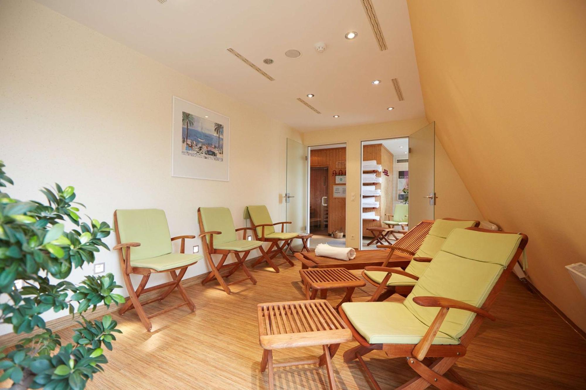 First Inn Hotel Цвиккау Экстерьер фото