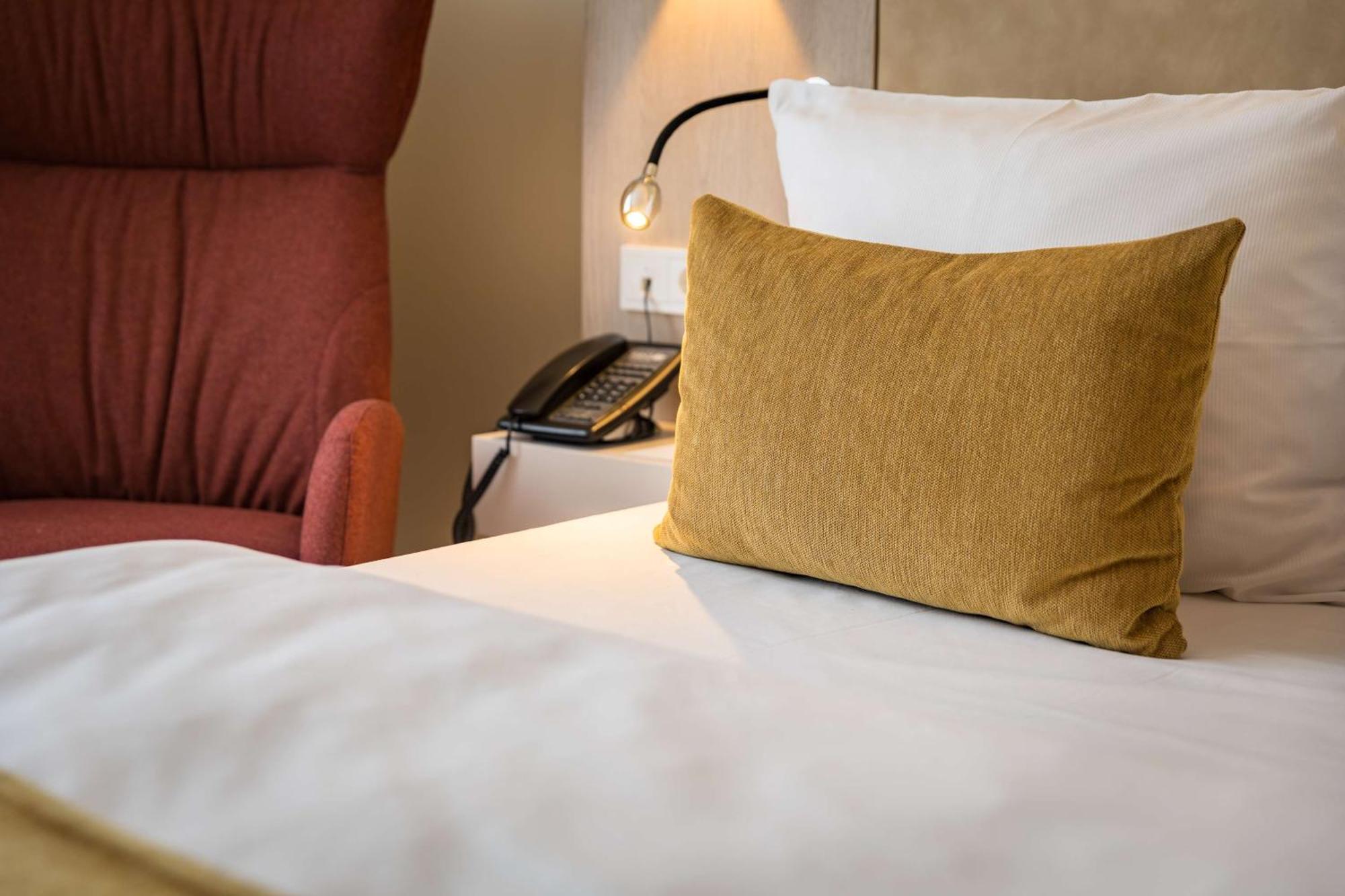 First Inn Hotel Цвиккау Экстерьер фото